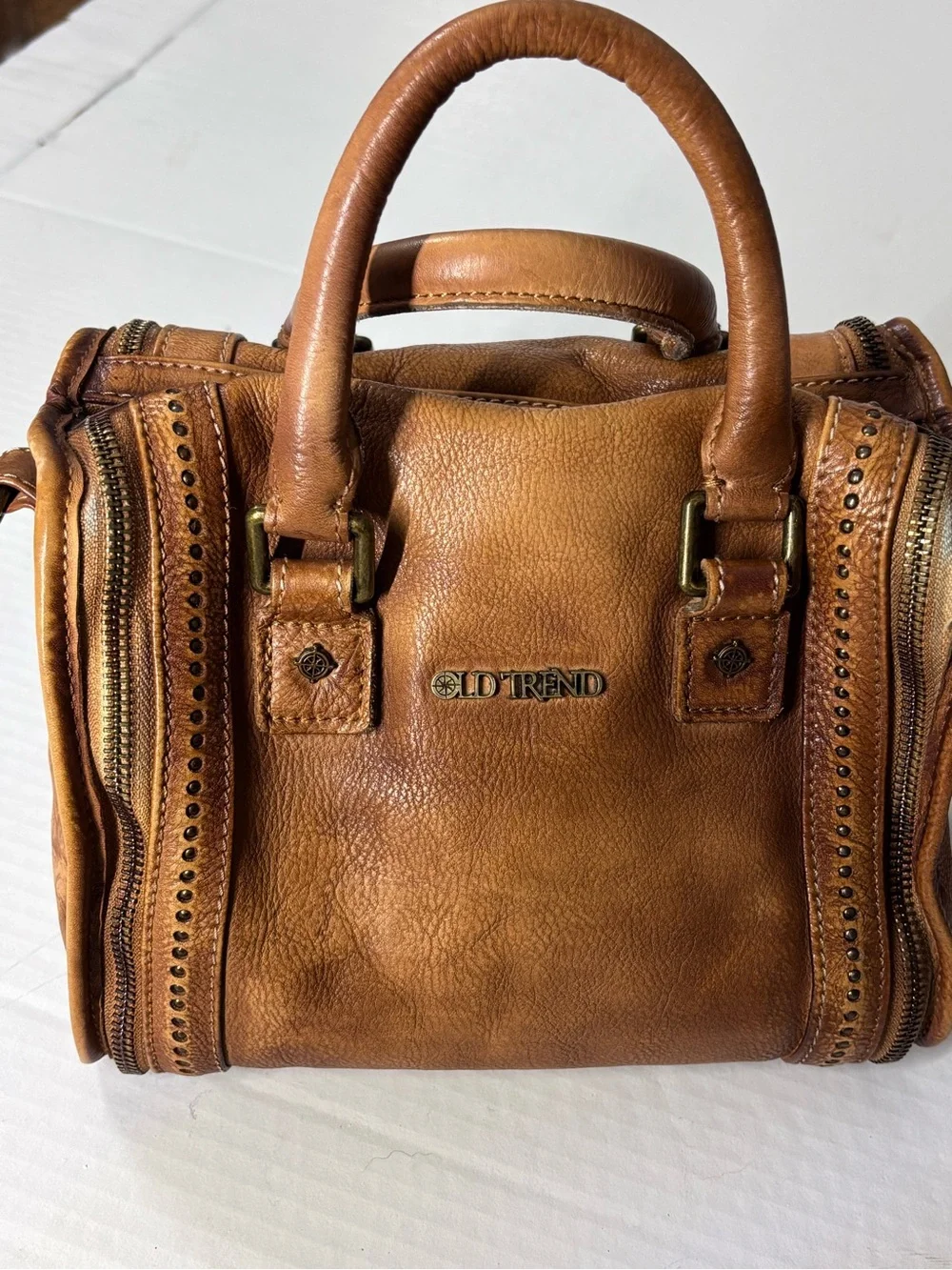 Old Trend Leather Satchel Bag Purse with Removable Strap Cognac Camel
